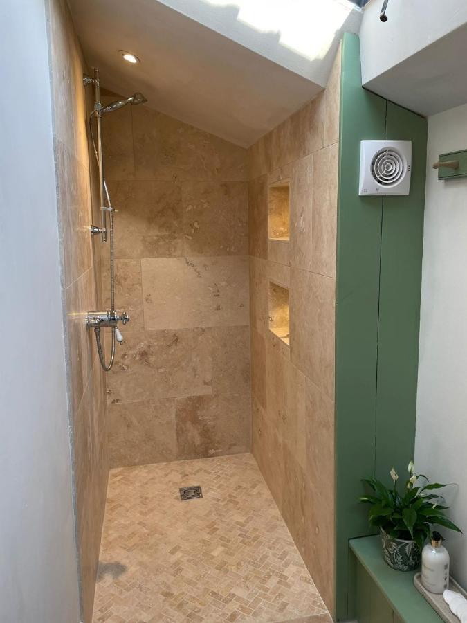 Hebe Cottage - Idyllic And Homely With Attention To Detail Atworth Exterior foto