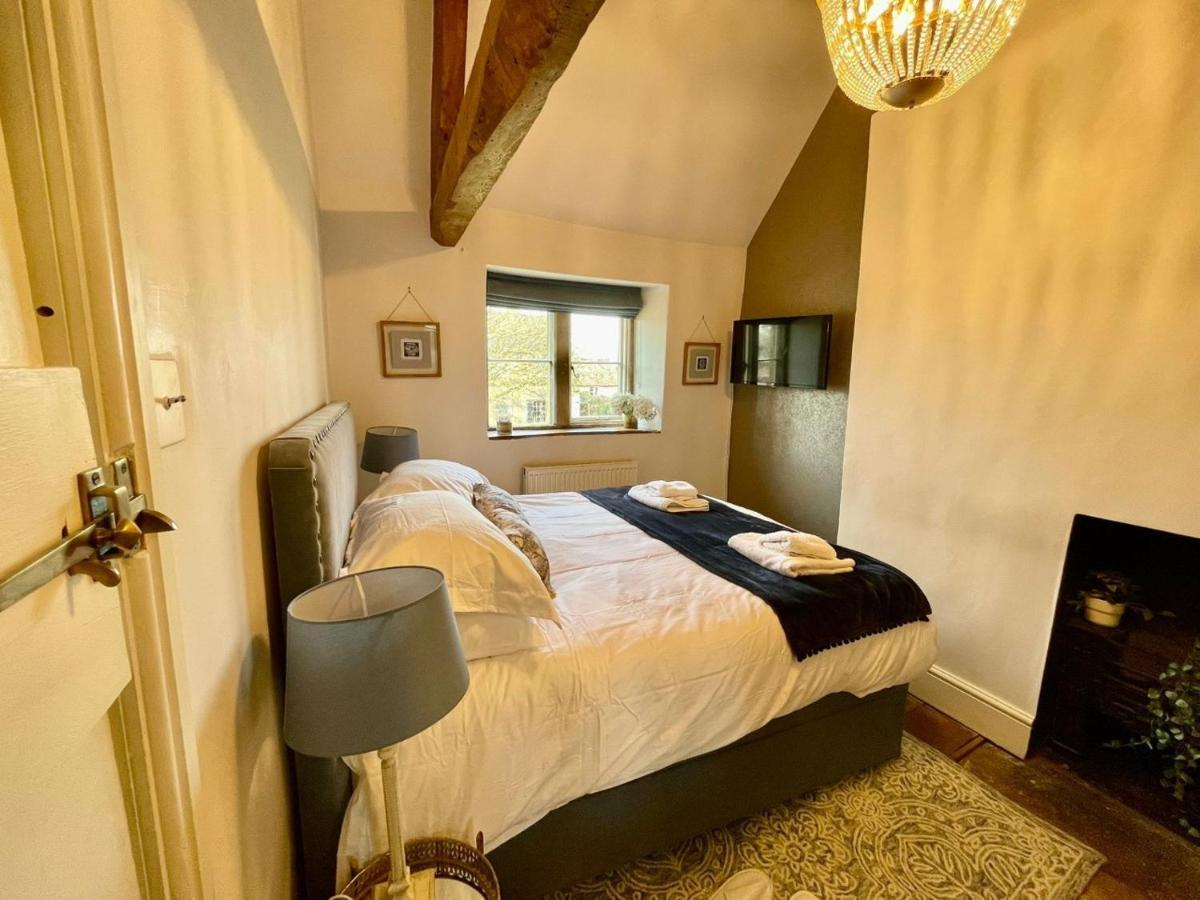 Hebe Cottage - Idyllic And Homely With Attention To Detail Atworth Exterior foto