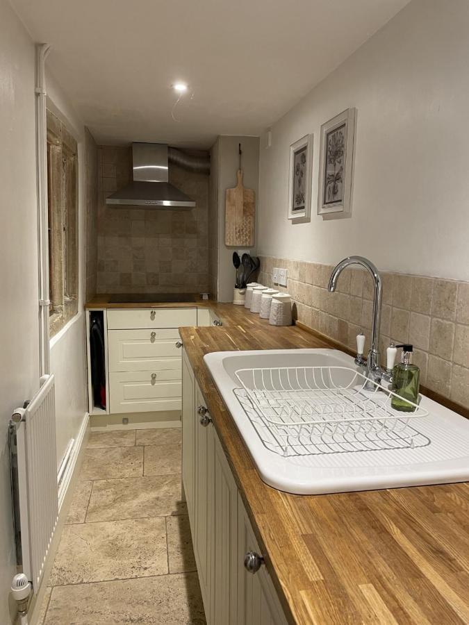 Hebe Cottage - Idyllic And Homely With Attention To Detail Atworth Exterior foto