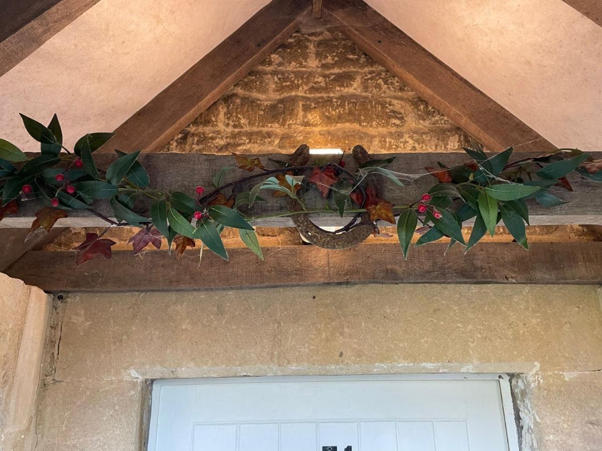 Hebe Cottage - Idyllic And Homely With Attention To Detail Atworth Exterior foto